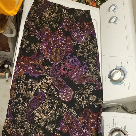 Covington Dresses & Skirts - Paisley skirt, Covington in a size 8